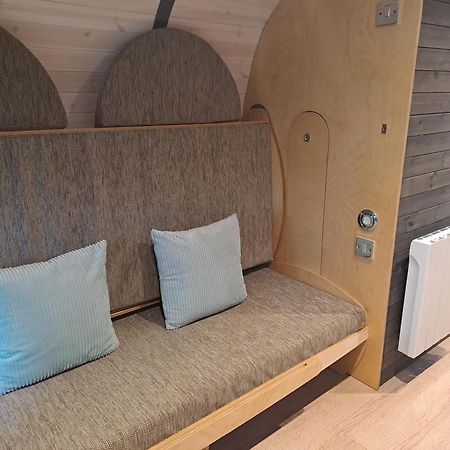 Celtic Minor Pods Villa Ystalyfera Buitenkant foto